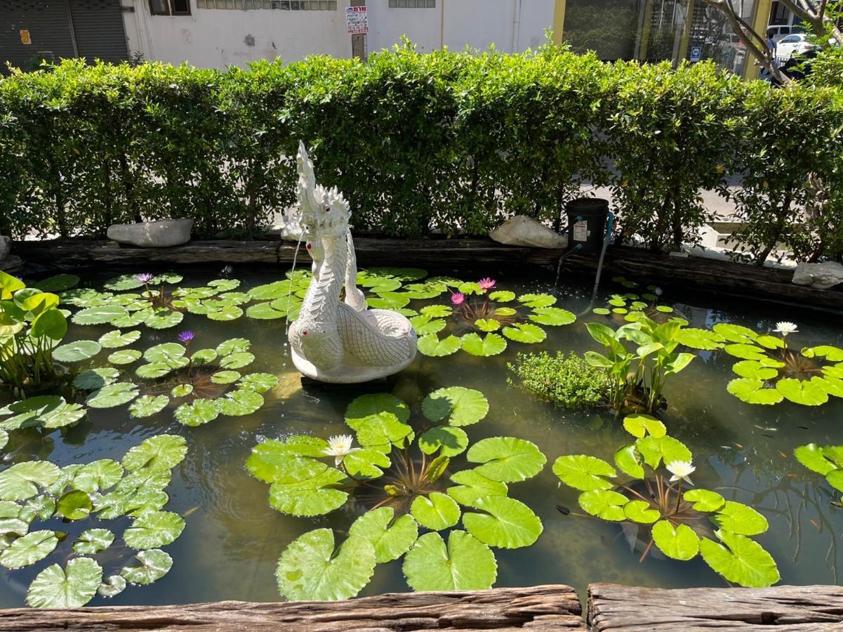 Town In Town Gardent Resort バンコク都 エクステリア 写真